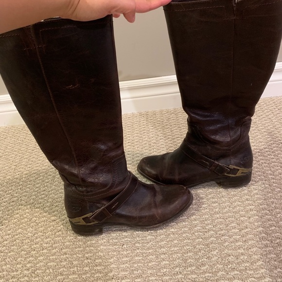 UGGS Leather Boots - Picture 4 of 6